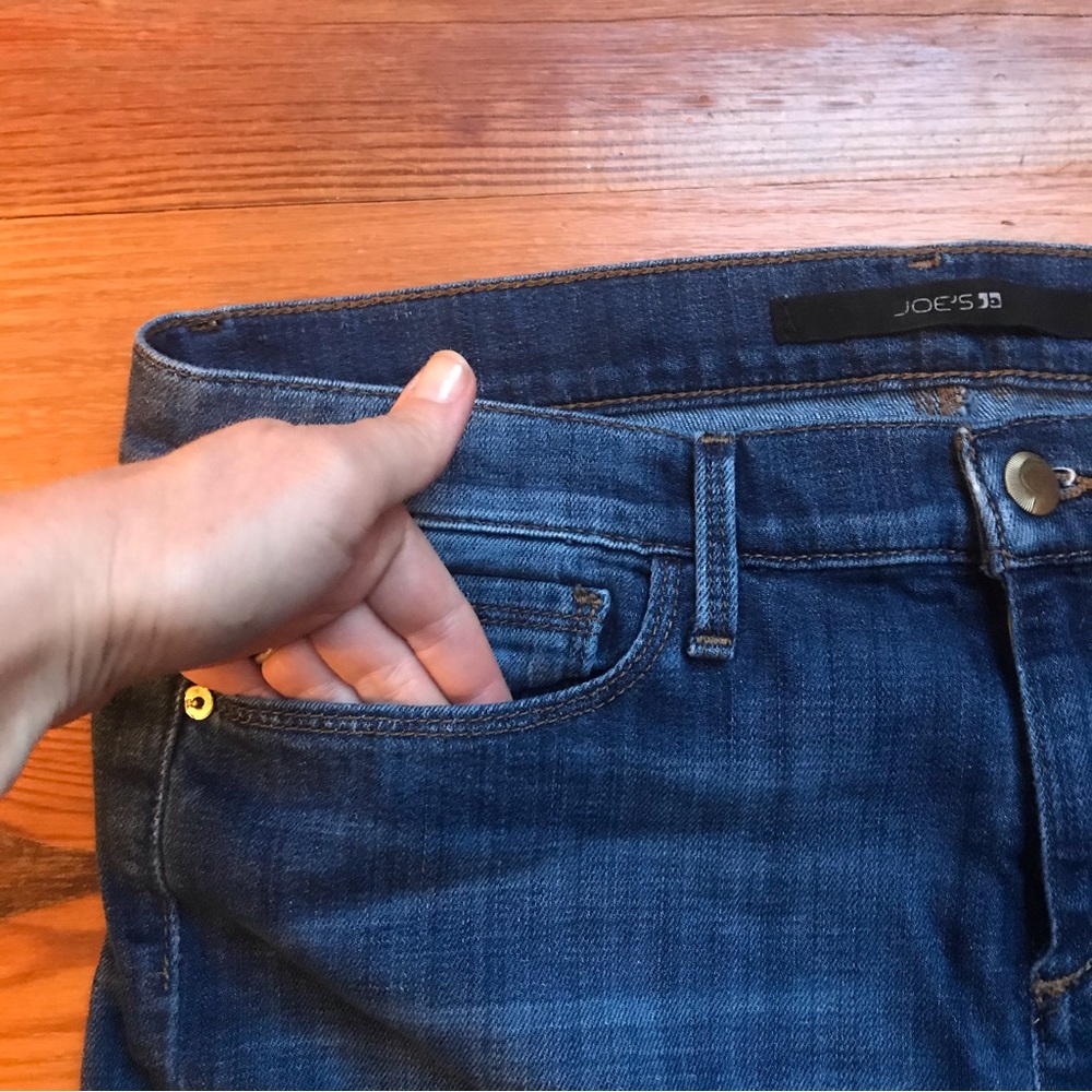 Joe’s Jeans Dark Wash Provocateur Flare, EUC, 30 W - Picture 2 of 11